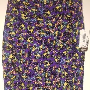 Lularoe NWT Disney CASSIE skirt M